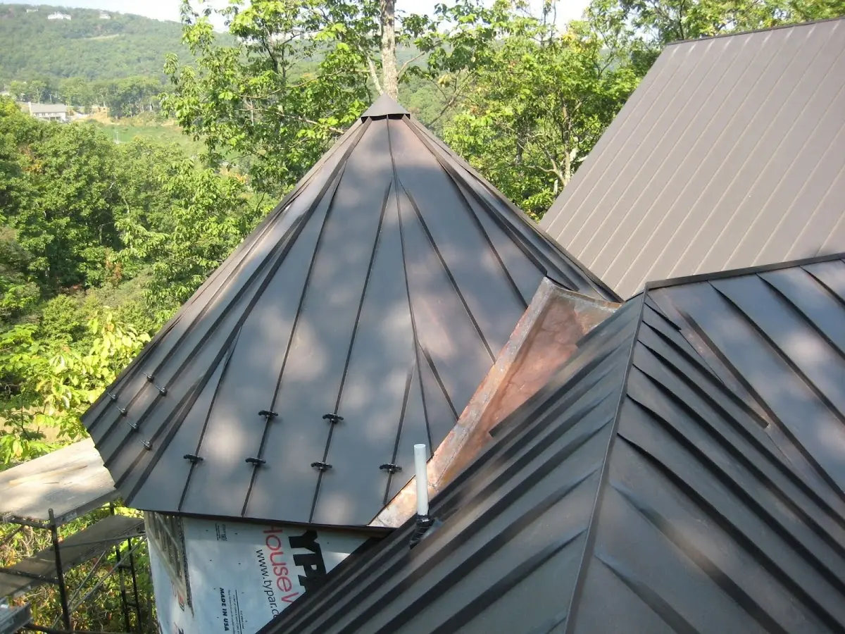 Professional Roof Tarp Installation by Craftsman Roofing in Brackenville